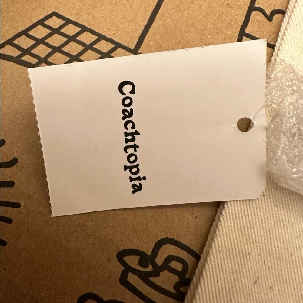 ❤️❤️❤️NWT Coach/coachtopia purse/Backpack keychain accessory ❤️❤️❤️ - Picture 3 of 8